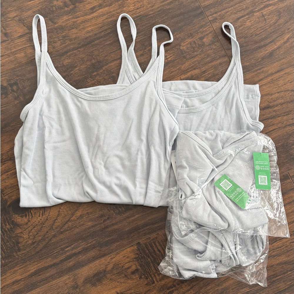 NWT Women’s Grey Gap Mini Rib Tank Top Size S Tall (Set of 4)